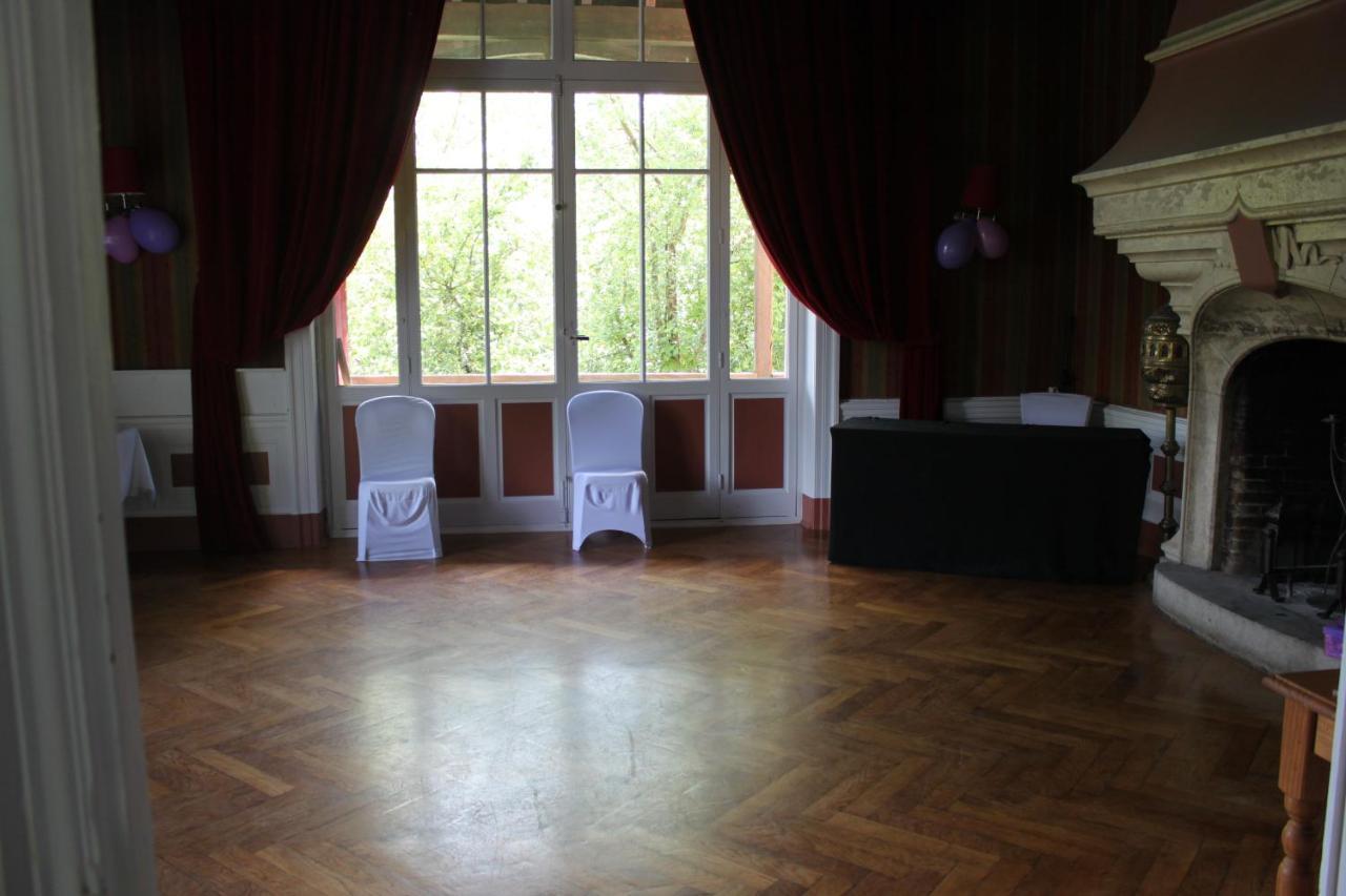 La Garenne De Morestel Exterior foto